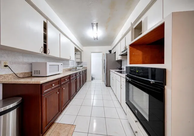 Photo 4 of Single family home for sale at 4314 Derbyshire Ln, Orlando, FL 32812 | MLS# O6449997 | Listing updated on 2026-10-18