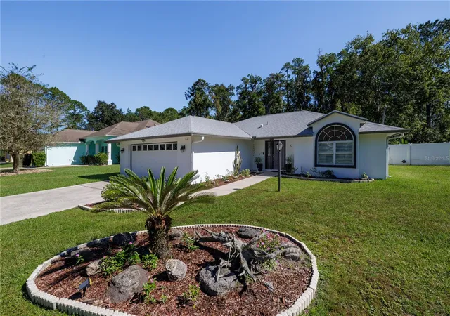 Photo 3 of Single family home for sale at 42 Zaun Trl, Palm Coast, FL 32164 | MLS# FC322125 | Listing updated on 2026-10-16