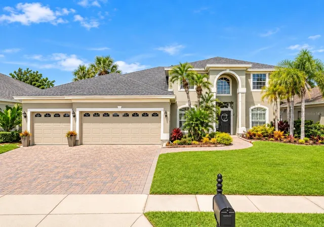 Photo 1 of Single family home for sale at 2927 Curving Oaks Way, Orlando, FL 32820 | MLS# O6450003 | Listing updated on 2026-10-20