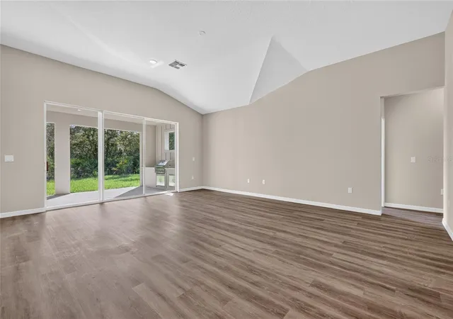 Photo 4 of Single family home for sale at 41428 Royal Trails Rd, Eustis, FL 32736 | MLS# G5119096 | Listing updated on 2026-10-20