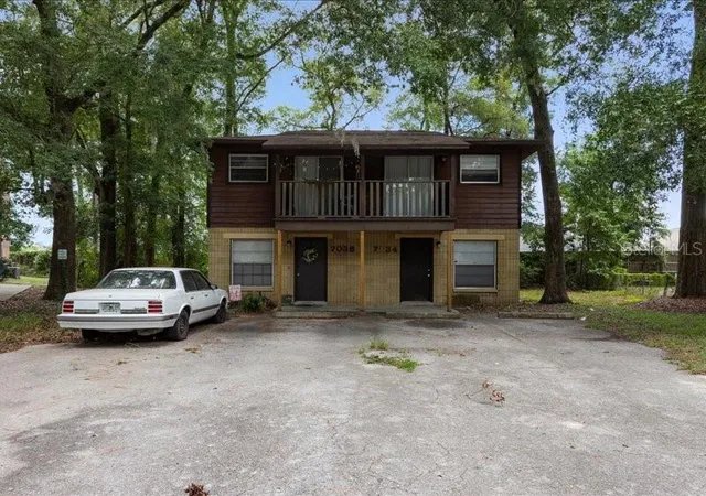 Townhouse for sale at 7034 SW 17th Place, GAINESVILLE, FL 32607 | MLS# GC544188