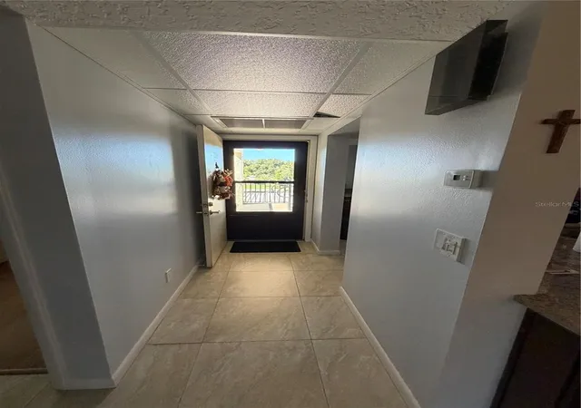 Listing Photo 3 - Condo for sale in building located at 11945 143Rd St, Largo, FL 33774 - Unit #7319