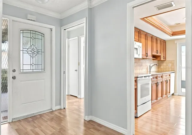 Photo 3 of Single family home for sale at 6272 Green View Cir #114, Sarasota, FL 34231 | MLS# A4709636 | Listing updated on 2026-10-23