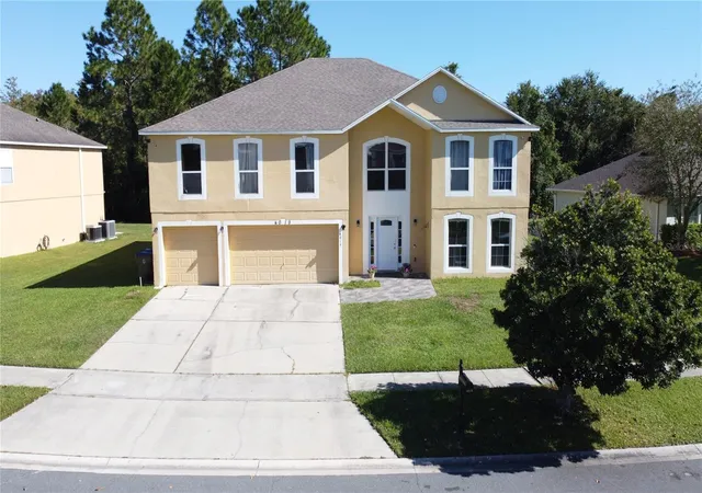 Photo 4 of Single family home for sale at 4019 Hely Cate Pl, Kissimmee, FL 34744 | MLS# O6450019 | Listing updated on 2026-10-30