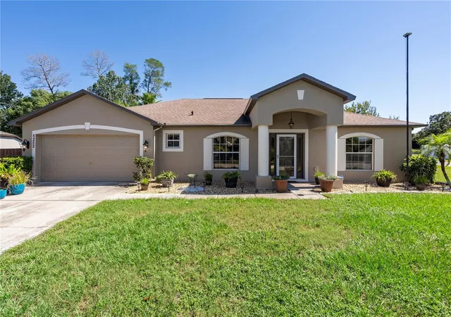 Photo 1 of Single family home for sale at 5252 Mentmore, Spring Hill, FL 34606 | MLS# W7890334 | Listing updated on 2026-10-19