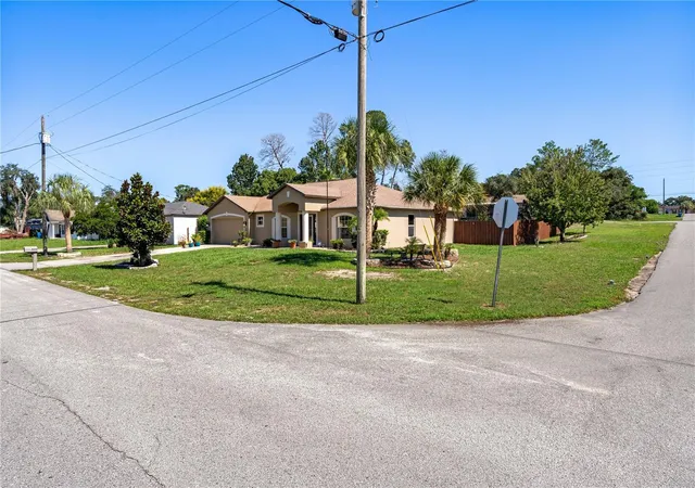 Photo 4 of Single family home for sale at 5252 Mentmore, Spring Hill, FL 34606 | MLS# W7890334 | Listing updated on 2026-10-19