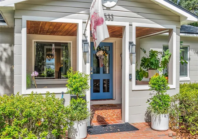 Photo 2 of Sale Pending at 533 Bryn Mawr St, Orlando, FL 32804 | MLS# O6450032 | Listing updated on 2026-10-22