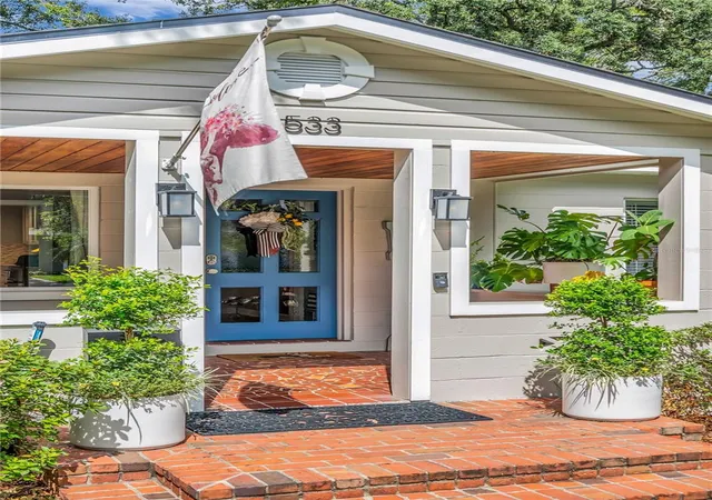 Photo 3 of Sale Pending at 533 Bryn Mawr St, Orlando, FL 32804 | MLS# O6450032 | Listing updated on 2026-10-22