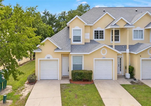 Townhouse for sale at 2412 Temple Grv Ln, KISSIMMEE, FL 34741 | MLS# O6450035