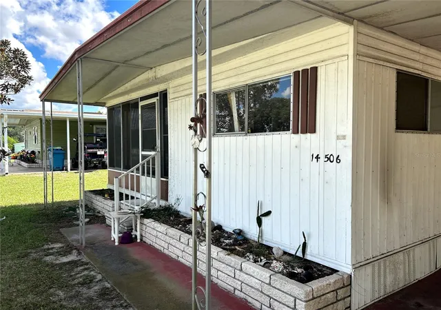 Photo 2 of Manufactured home for sale at 14506 Dehaven Ave, Brooksville, FL 34613 | MLS# W7890336 | Listing updated on 2026-10-15