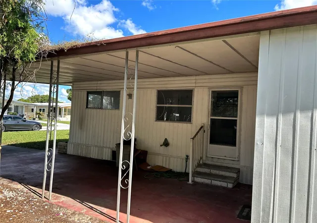 Photo 3 of Manufactured home for sale at 14506 Dehaven Ave, Brooksville, FL 34613 | MLS# W7890336 | Listing updated on 2026-10-15