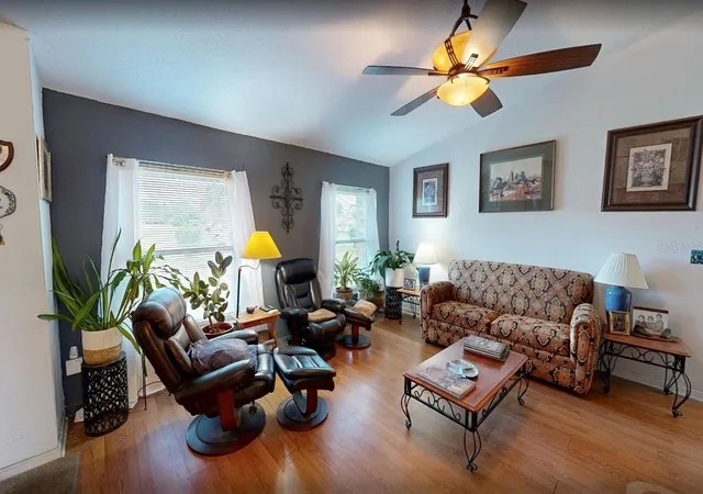 Photo 4 of Single family home for sale at 2529 Conifer Ct, Kissimmee, FL 34746 | MLS# S5159557 | Listing updated on 2026-10-22