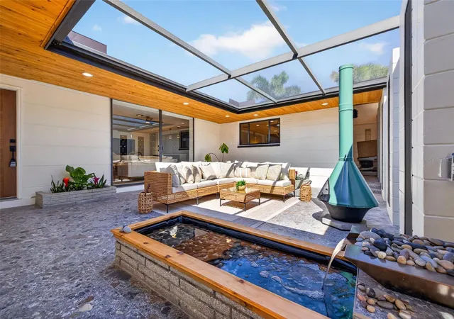 Photo 4 of Single family home for sale at 2015 Dolphin Blvd S, Saint Petersburg, FL 33707 | MLS# TB8558280 | Listing updated on 2026-10-19