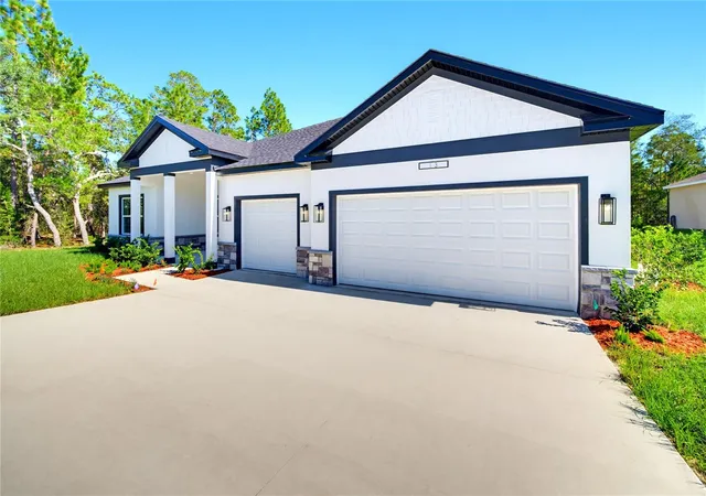 Photo 3 of Single family home for sale at 13 Corkwood Blvd, Homosassa, FL 34446 | MLS# O6450060 | Listing updated on 2026-10-31