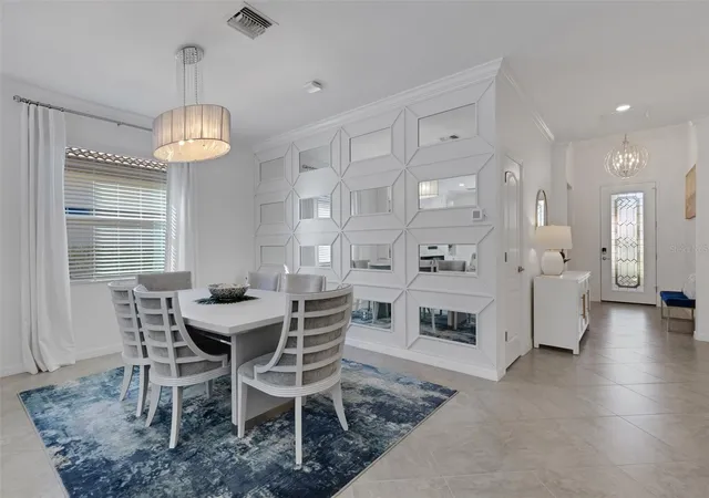 Photo 4 of Single family home for sale at 19336 Bluff Dr, Venice, FL 34292 | MLS# N6146202 | Listing updated on 2026-10-30