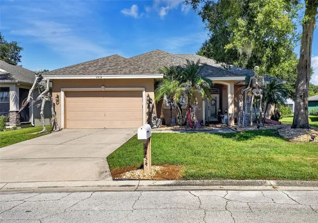 Single family home for sale at 4434 Winding Oaks Cir, MULBERRY, FL 33860 | MLS# L4965800