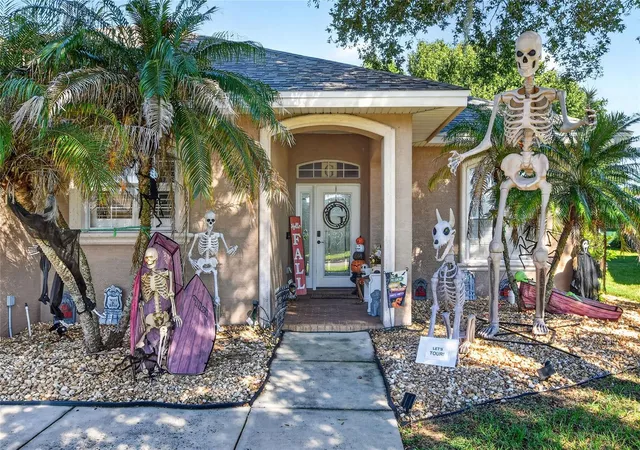 Photo 1 of Single family home for sale at 4434 Winding Oaks Cir, Mulberry, FL 33860 | MLS# L4965800 | Listing updated on 2026-10-20