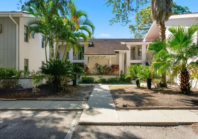 Condo for sale at 300 S Florida Ave #100L, TARPON SPRINGS, FL 34689 | MLS# TB8558307