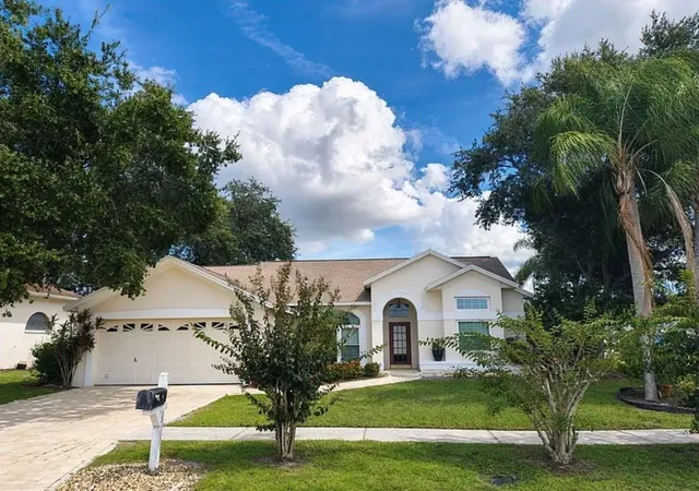 Single family home for sale at 8701 Middle Cross Pl, TAMPA, FL 33635 | MLS# TB8558308