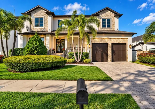 Single family home for sale at 4807 W Longfellow Ave, TAMPA, FL 33629 | MLS# TB8558328