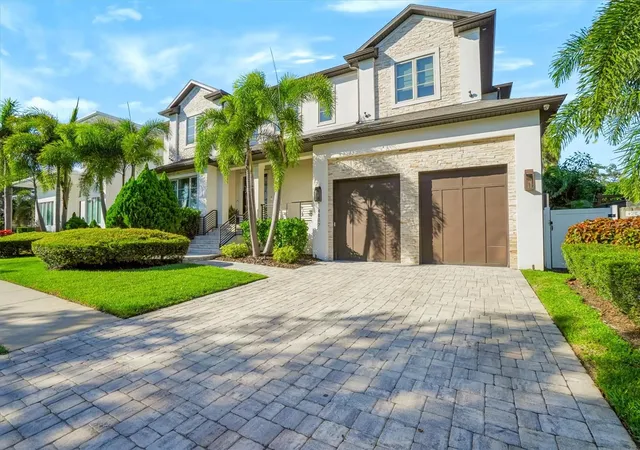 Photo 2 of Single family home for sale at 4807 W Longfellow Ave, Tampa, FL 33629 | MLS# TB8558328 | Listing updated on 2026-10-22