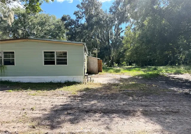 Photo 2 of Manufactured home for sale at 4528 Meadowview Dr, Lakeland, FL 33810 | MLS# P4940164 | Listing updated on 2026-10-29
