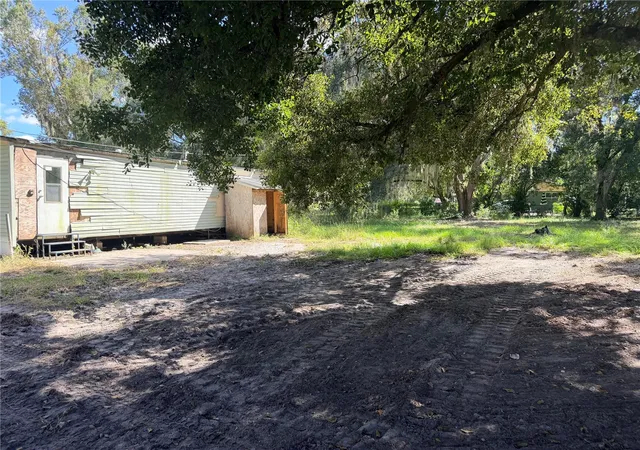Photo 4 of Manufactured home for sale at 4528 Meadowview Dr, Lakeland, FL 33810 | MLS# P4940164 | Listing updated on 2026-10-29