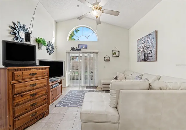 Photo 4 of Single family home for sale at 2122 Korat Ln, Maitland, FL 32751 | MLS# O6450101 | Listing updated on 2026-10-22