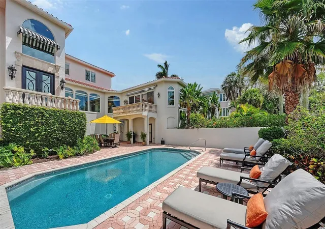 Photo 4 of Single family home for sale at 1023 Tocobaga Ln, Sarasota, FL 34236 | MLS# A4709668 | Listing updated on 2026-10-20