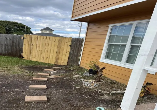 Photo 2 of Single family home for sale at 7858 Brockwood Cir, Orlando, FL 32822 | MLS# O6450121 | Listing updated on 2026-10-27