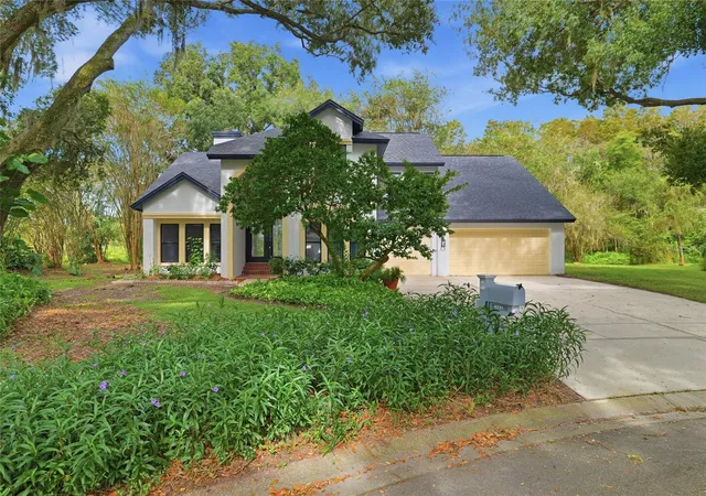 Photo 2 of Single family home for sale at 6201 Greenwich Dr, Tampa, FL 33647 | MLS# TB8558357 | Listing updated on 2026-10-22