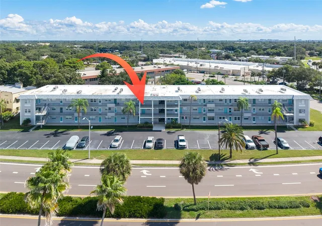 Photo 3 of Condo for sale at 211 Pasadena Ave N #206, Saint Petersburg, FL 33710 | MLS# TB8558363 | Listing updated on 2026-10-18