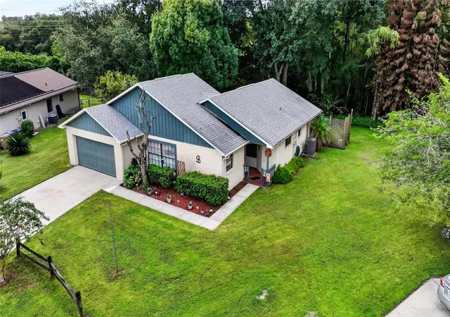 Photo 3 of Single family home for sale at 3545 Bristlecone Ct, Kissimmee, FL 34746 | MLS# S5159580 | Listing updated on 2026-10-16