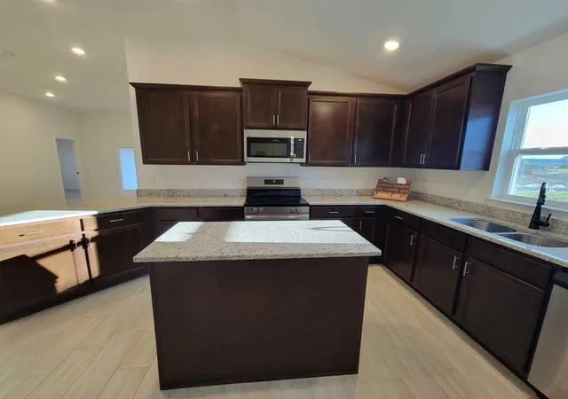Photo 4 of Single family home for sale at 4532 SW 90th Place, Ocala, FL 34476 | MLS# OM734074 | Listing updated on 2026-10-29