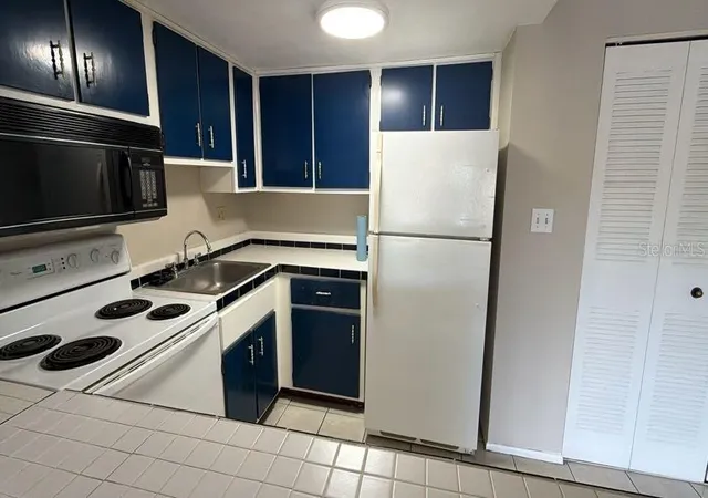 Photo 4 of Condo for sale at 620 Orange Dr #224, Altamonte Springs, FL 32701 | MLS# O6450132 | Listing updated on 2026-10-16