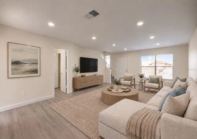 Photo 1 of Townhouse for sale at 6266 Yorktown Dr #179, Orlando, FL 32807 | MLS# O6450134 | Listing updated on 2026-10-23