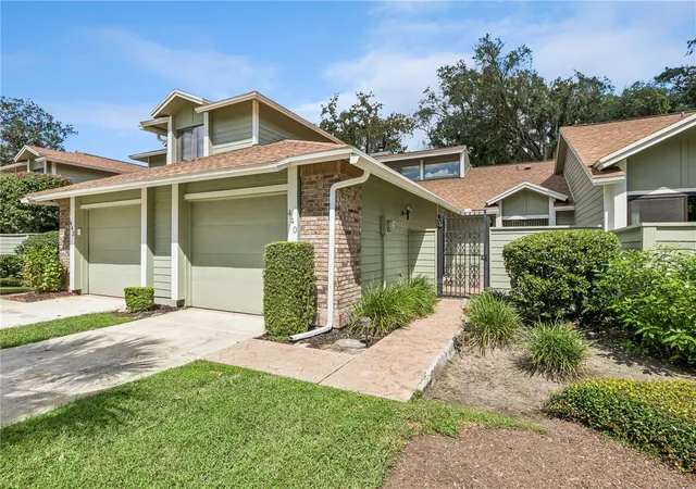 Photo 1 of Townhouse for sale at 440 Evesham Pl, Longwood, FL 32779 | MLS# O6450135 | Listing updated on 2026-10-19