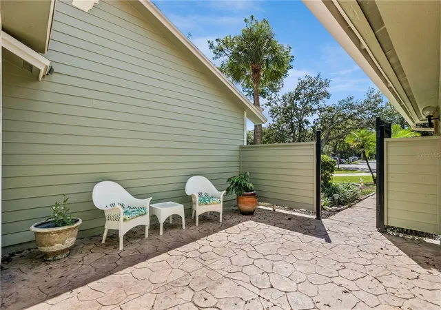 Photo 3 of Townhouse for sale at 440 Evesham Pl, Longwood, FL 32779 | MLS# O6450135 | Listing updated on 2026-10-19