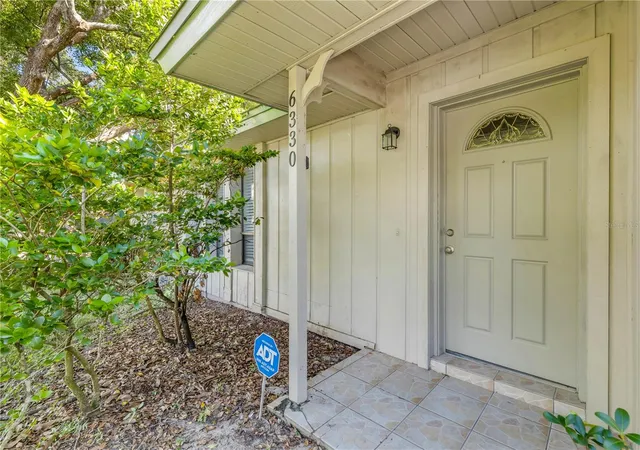 Photo 2 of Single family home for sale at 6330 Delta Leah Dr, Orlando, FL 32818 | MLS# V4951836 | Listing updated on 2026-10-23
