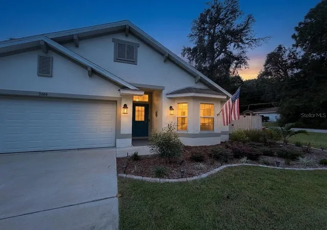 Single family home for sale at 9284 SE 161st Place, SUMMERFIELD, FL 34491 | MLS# OM734079