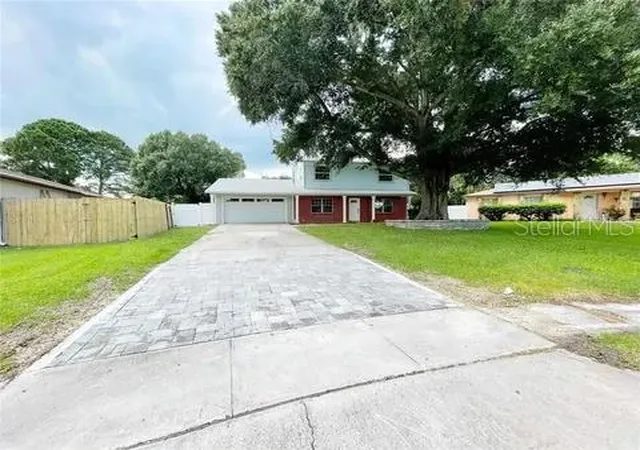 Photo 1 of Single family home for sale at 2506 Paradise Cir, Kissimmee, FL 34741 | MLS# O6450151 | Listing updated on 2026-10-20