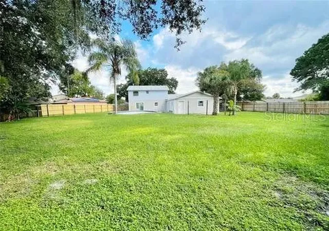 Photo 2 of Single family home for sale at 2506 Paradise Cir, Kissimmee, FL 34741 | MLS# O6450151 | Listing updated on 2026-10-20