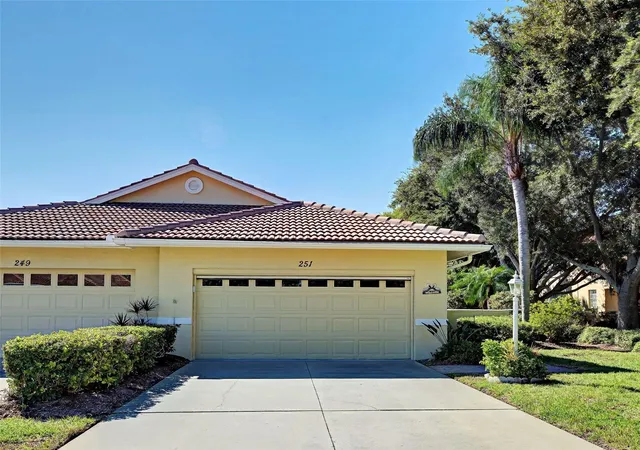 Photo 2 of Single family home for sale at 251 Vista Del Lago Way, Venice, FL 34292 | MLS# N6146205 | Listing updated on 2026-10-21