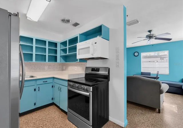 Photo 3 of Single family home for sale at 1906 Brust Ave, Tampa, FL 33612 | MLS# TB8558400 | Listing updated on 2026-10-22