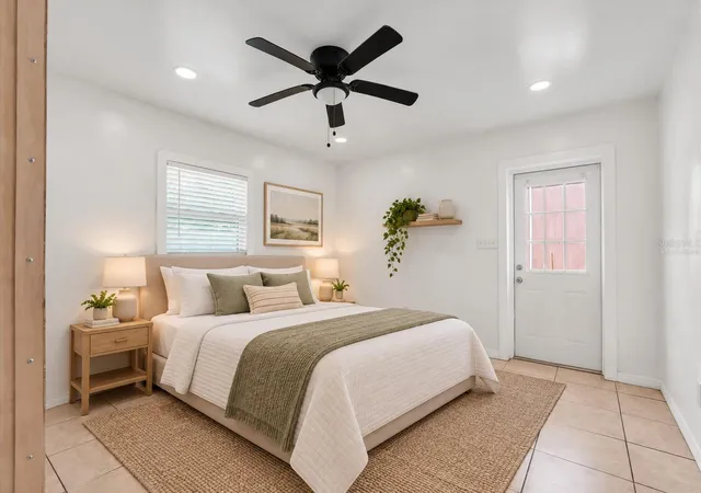 Photo 4 of Single family home for sale at 1906 Brust Ave, Tampa, FL 33612 | MLS# TB8558400 | Listing updated on 2026-10-22