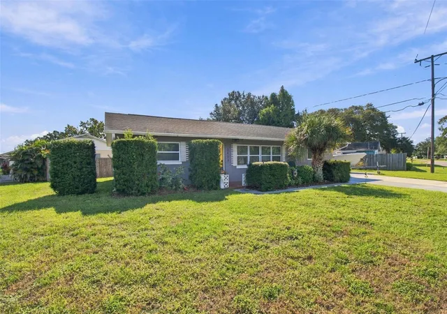 Photo 3 of Single family home for sale at 3653 68th Street N, Saint Petersburg, FL 33710 | MLS# TB8558407 | Listing updated on 2026-10-21