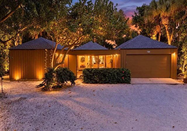 Photo 3 of Single family home for sale at 7535 Midnight Pass Rd, Sarasota, FL 34242 | MLS# A4709691 | Listing updated on 2026-10-29