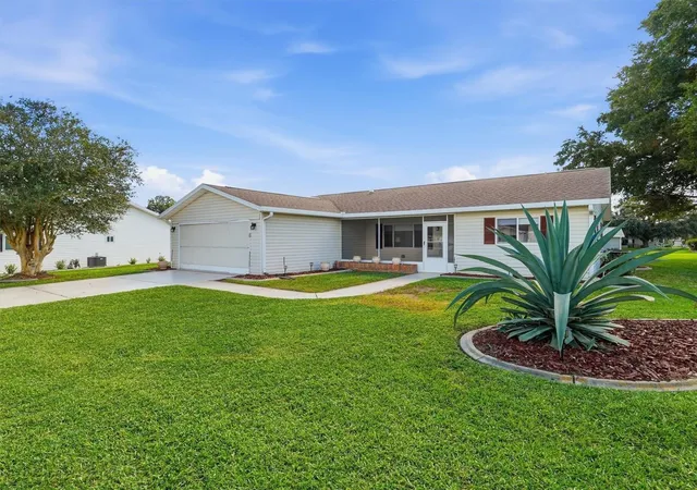 Photo 3 of Single family home for sale at 9892 SE 177th Lane, Summerfield, FL 34491 | MLS# G5119126 | Listing updated on 2026-10-26