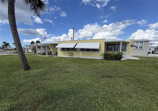 Photo 2 of Manufactured home for sale at 802 Turf, Venice, FL 34285 | MLS# N6146208 | Listing updated on 2026-10-16