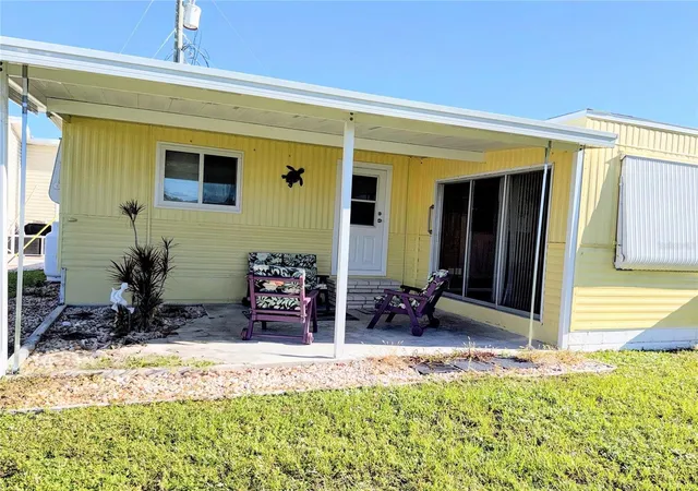 Photo 3 of Manufactured home for sale at 802 Turf, Venice, FL 34285 | MLS# N6146208 | Listing updated on 2026-10-16
